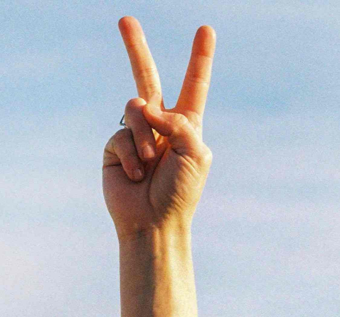 乐观者不是看到一切都美好，而是相信一切都会变好。