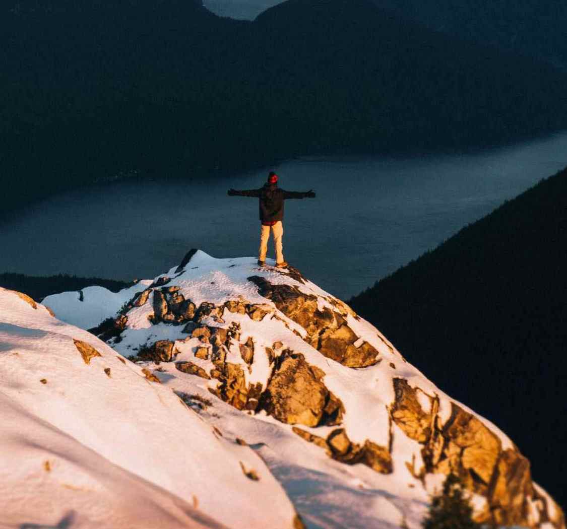 去做具体的事，然后稳稳托举自己。