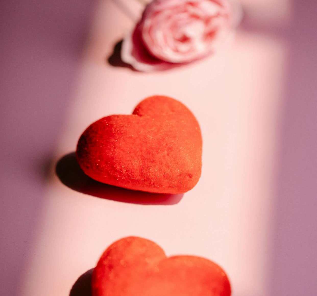 最好的关系从不是彼此消耗，而是互相成全，共同发光。